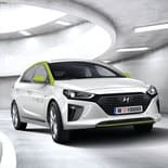 Hyundai Ioniq Hybrid mit „Stadtauto” Branding