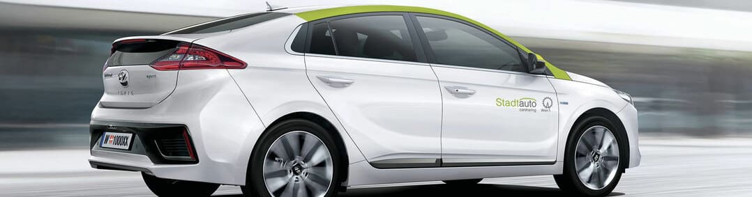 Hyundai Ioniq Hybrid mit „Stadtauto” Branding