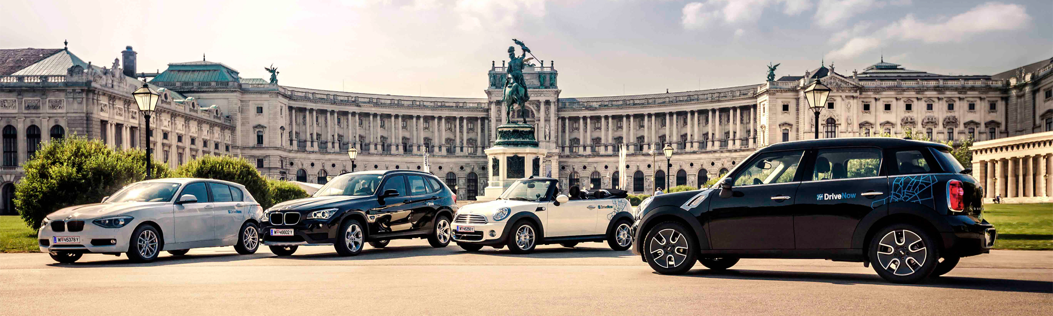 Die DriveNow Flotte auf dem Heldenplatz in Wien